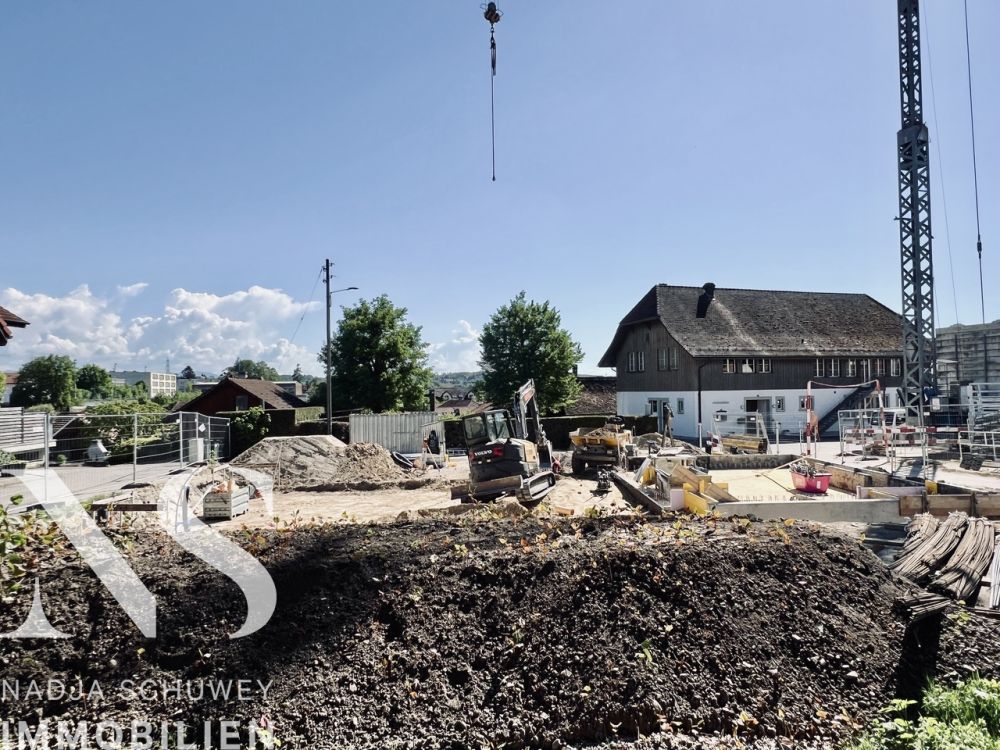 Neues Wohnen im alten Dorfkern - 4.5 Zimmer-Duplexwohnung 1. OG - Bild 2
