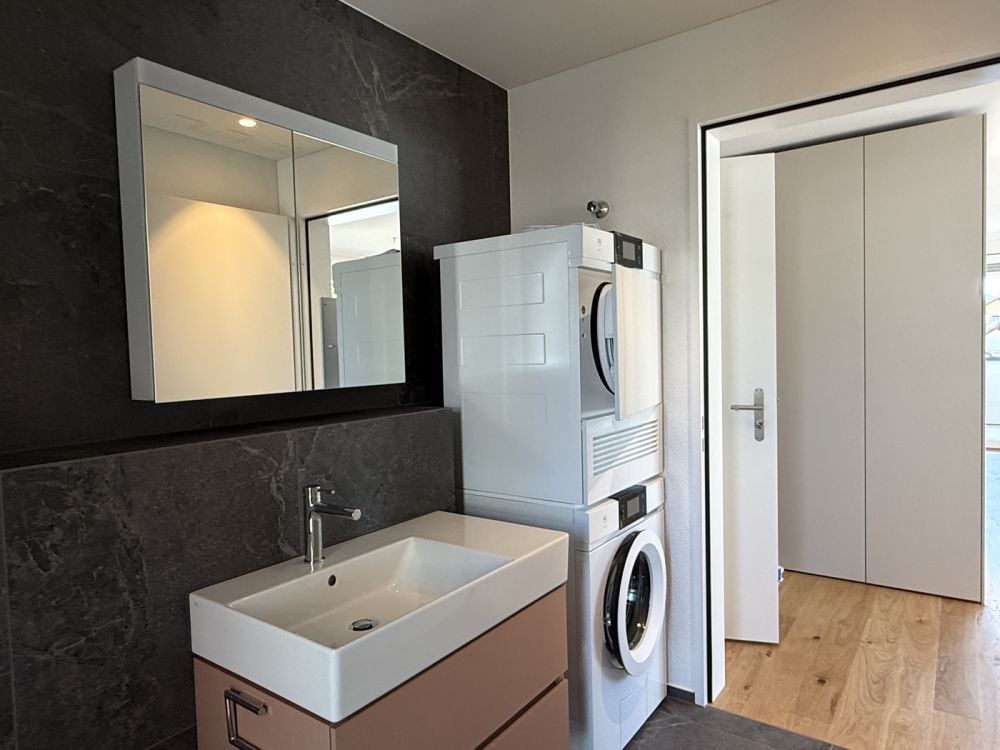 2.5 ZIMMERWOHNUNG 1. OBERGESCHOSS - Nasszelle