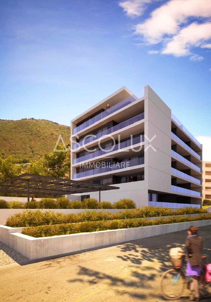 Attico Prestigioso con Panoramica Vista Lago - 4.5 Locali di Raffinatezza e Luminosità  | Prestigeträchtige Dachwohnung mit Panoramablick auf den See - 4.5 Zimmer voller Raffinesse und Helligkeit - Esterno 5.jpg