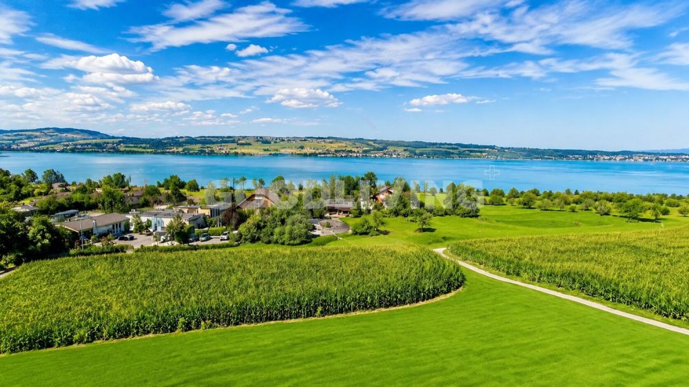 Seesicht, Weite und moderne Architektur in privilegierter Wohnlage -  Bild 1