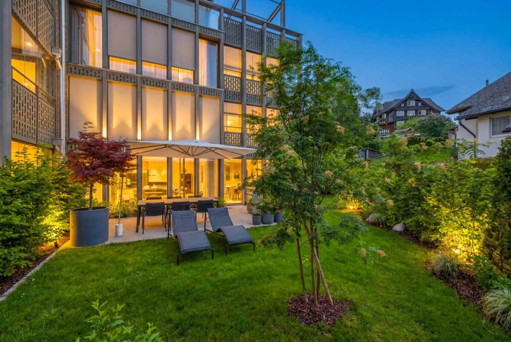 Euthal: exklusive 4.5-Zimmer-Gartenwohnung am Sihlsee - Aussenansicht