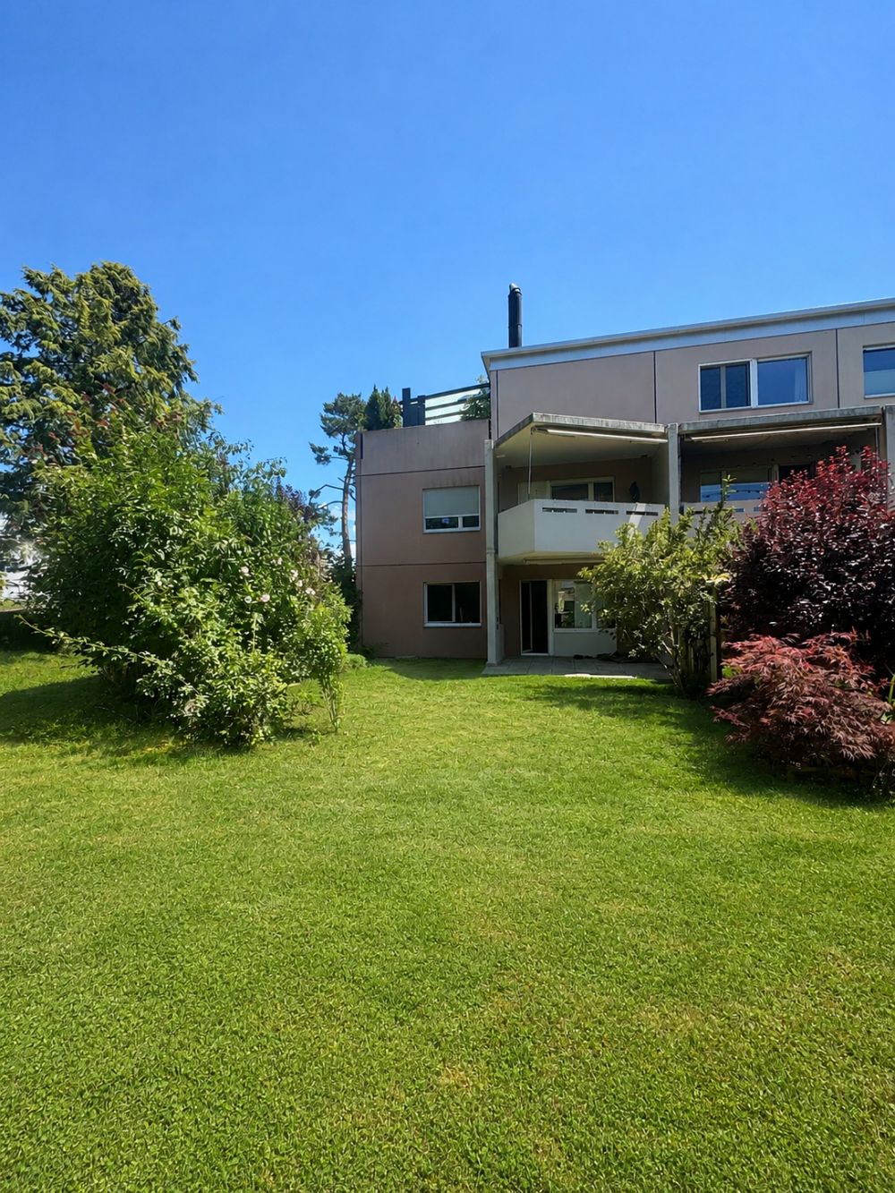 Erstbezug nach Sanierung – Ihr neues Zuhause direkt im Grünen -  Bild 1