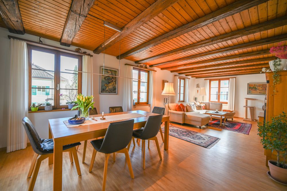 Wohlfühlen im Herzen der Stadt  Einfamilienhaus mit Einliegerwohnung -  Bild 3
