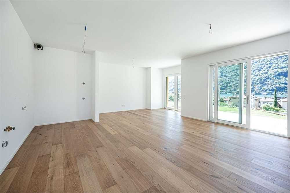 AMPIO 4.5 LOCALI CON GIARDINO E VISTA LAGO A BRUSINO ARSIZIO - Bild 5