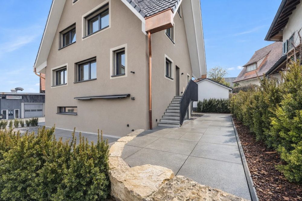 4 ½ Zimmer-Haus, 8903 Birmensdorf - Aussenansicht/Sitzplatz