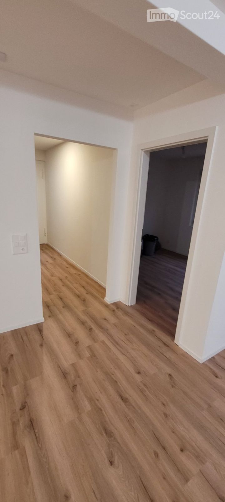 Kernsaniertes Einfamilienhaus, viel Umschwung -  Bild 4
