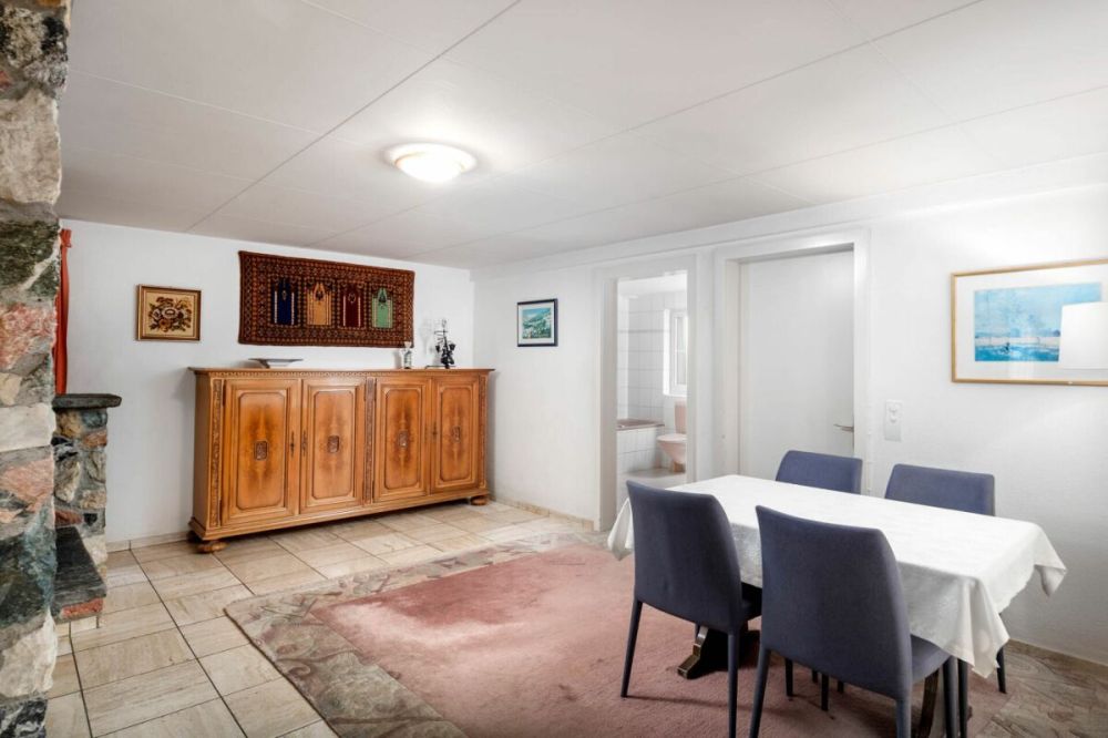 Haus und Grundstück mit Potential -  Bild 3