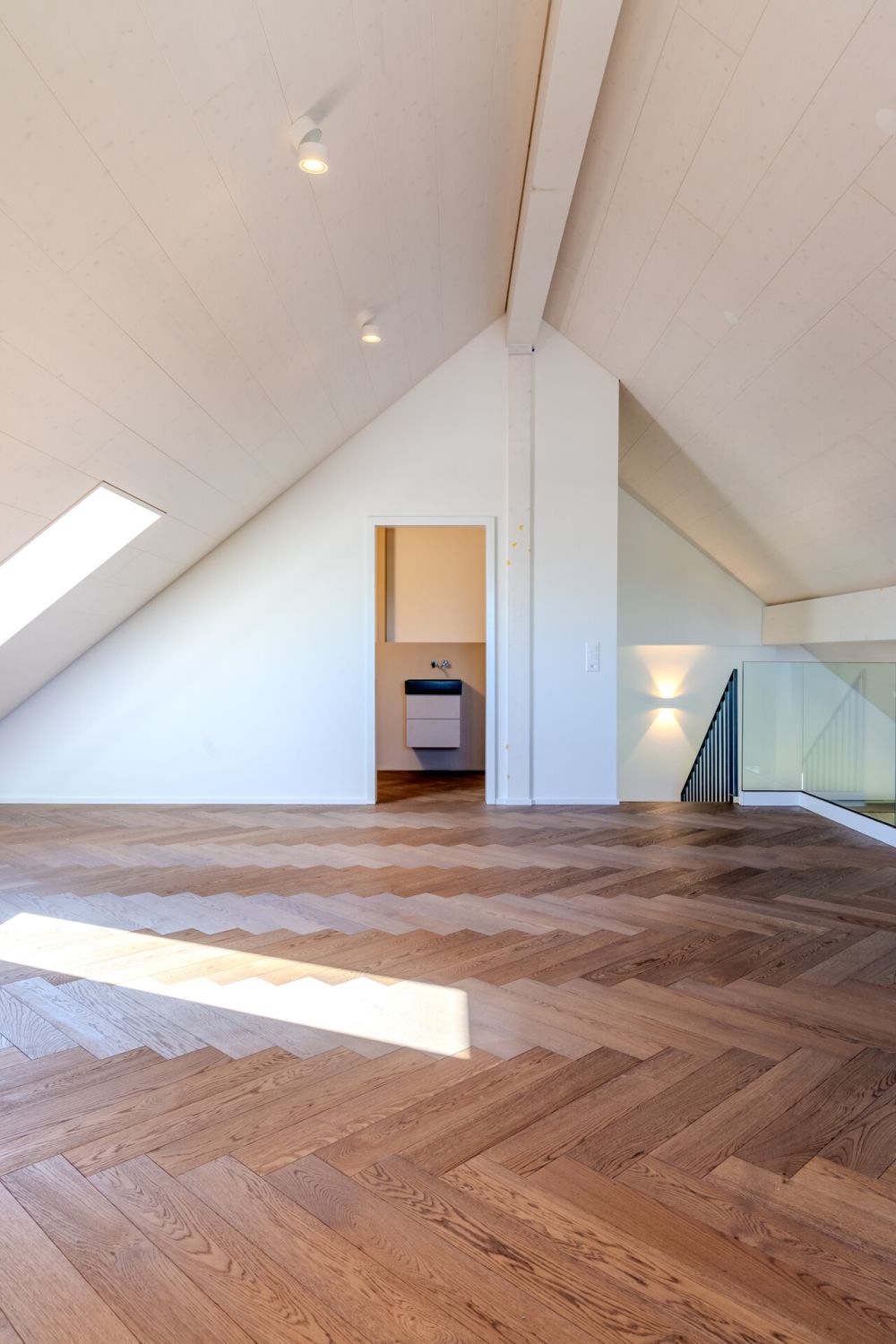 Exklusive 4.5 Zimmer-Dachwohnung mit Galerie und grosszügiger Terrasse - Galerie