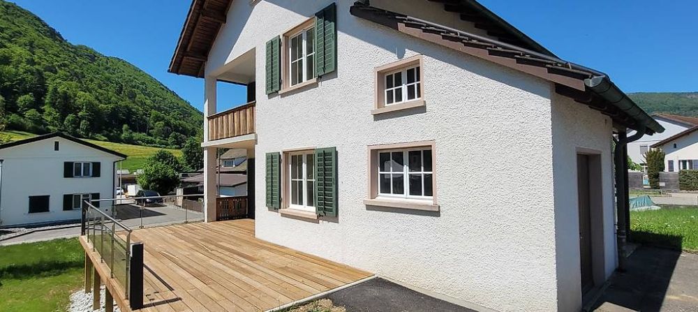 Kernsaniertes Einfamilienhaus, viel Umschwung -  Bild 1