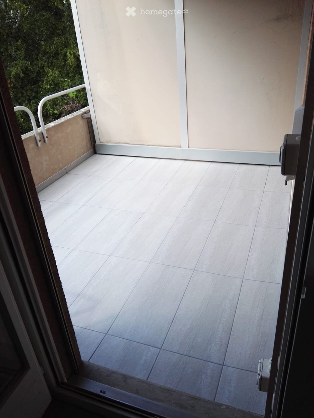 Moderne 4.5 Zimmer Wohnung inkl. Einstellhallenplatz - Bild 2