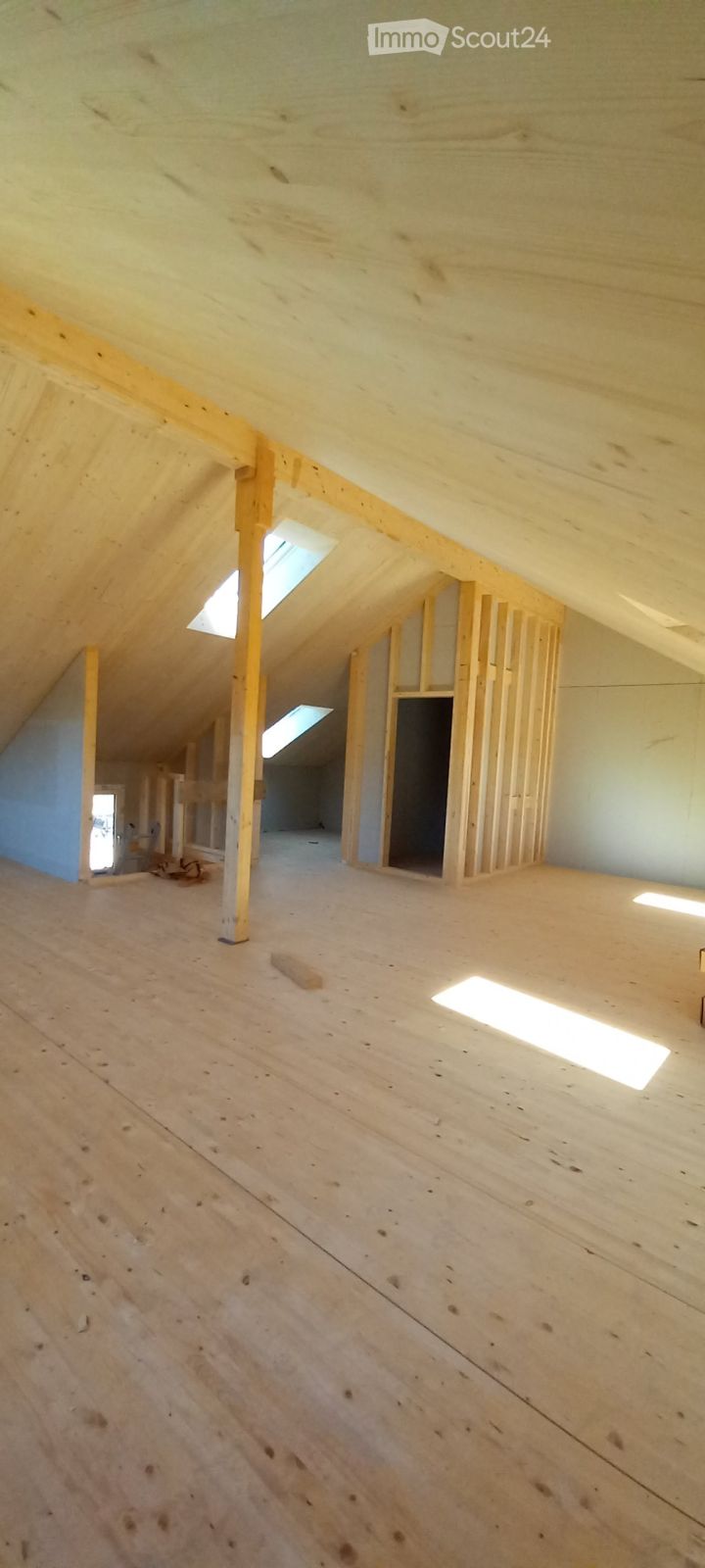 Modernes 5.5-Zimmer-Doppeleinfamilienhaus in Tübach - Neubau -  Bild 5