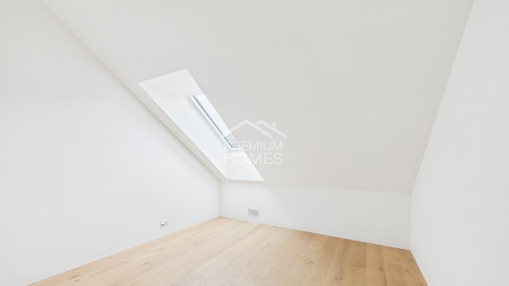 MODERNE ATTIKAWOHUNG MIT TRAUMHAFTER BERGKULISSE -  Bild 8