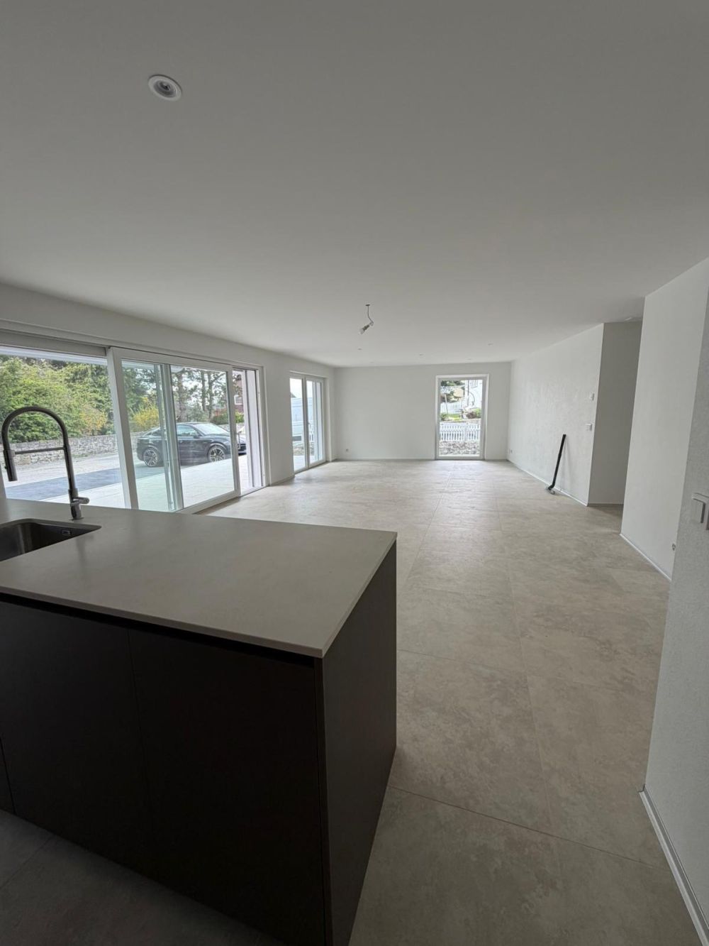 Nouvelle construction ! Magnifique appartement de 4,5 pce, avec jardin,  situé en rez-de-Chaussée -  Bild 2