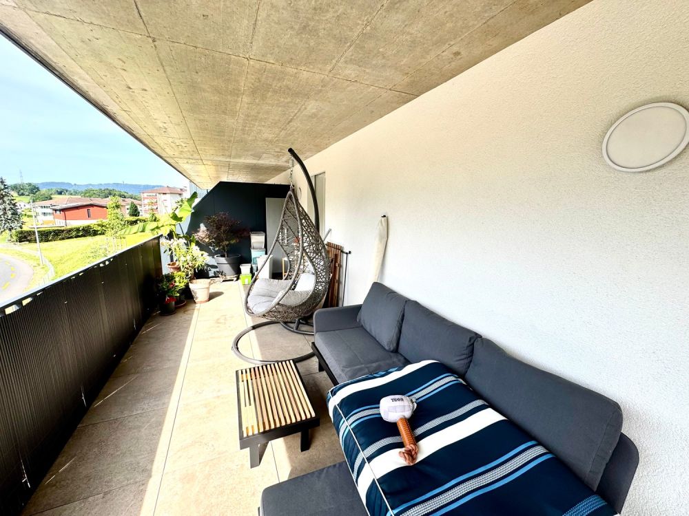 Schönes 3,5-Zimmer-Apartment in Remaufens mit einer überdachten Parkplatz -  Bild 9
