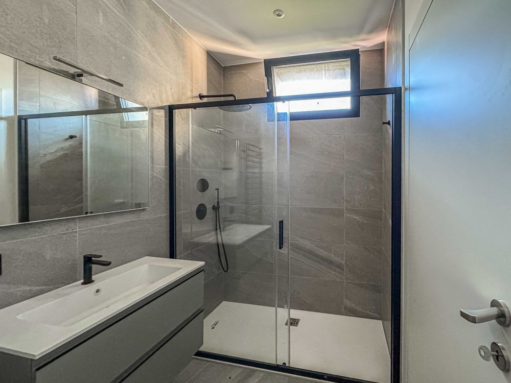 Modernes Apartment in neuer Bauweise in Canobbio -  Bild 7
