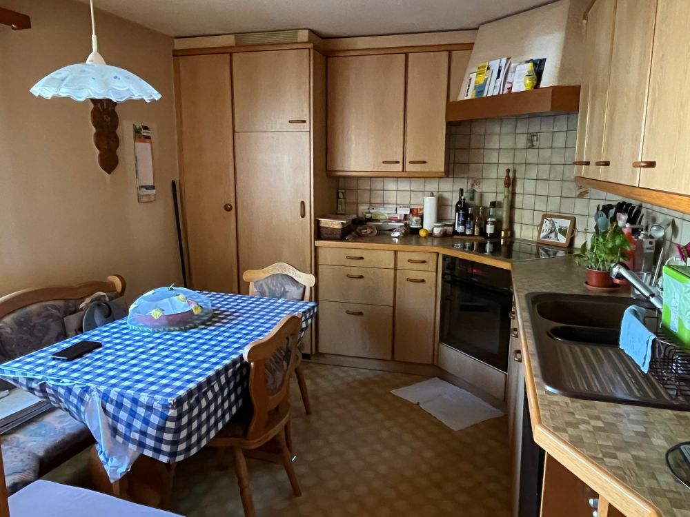 Einfamilienhaus mit angebautem, ausbaubarem Hausteil an schöner Lage. -  Bild 6