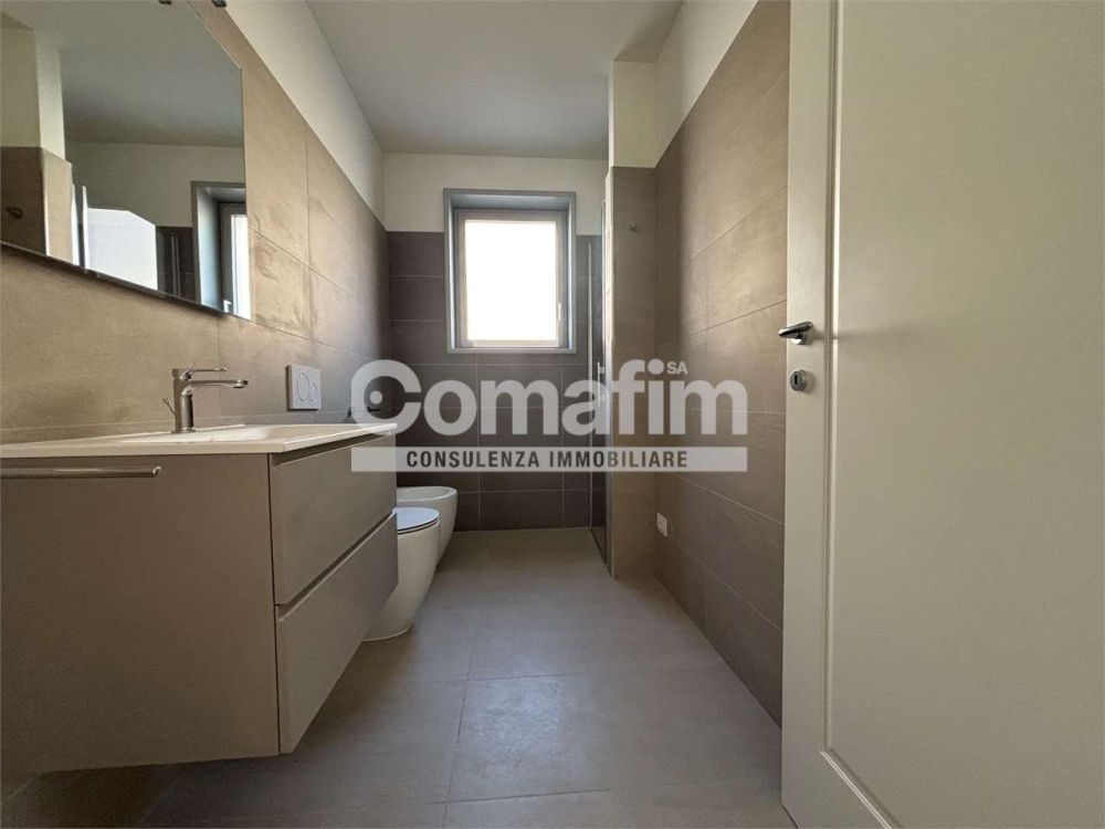 Chiasso : 2.5 locali al PT - Moderno con terrazzo - Bild 10