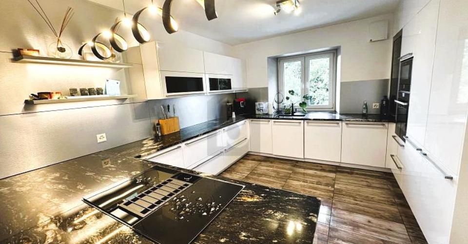 HOCHWERTIG KERNSANIERT, AN RUHIGER LAGE - Duplex 5.5 pièces - image - 4