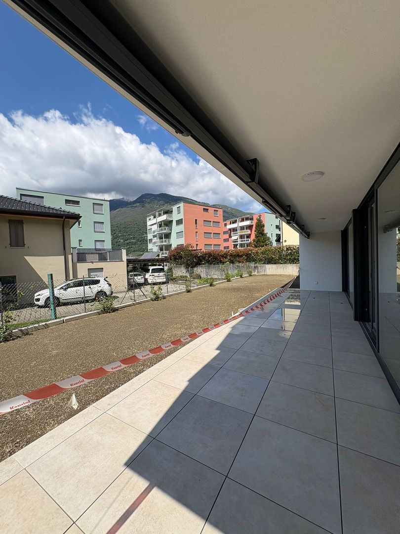 Elegante appartamento di 4.5 locali con giardino privato a Giubiasco -  Bild 4