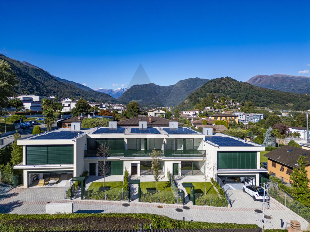 NUOVA CASA A SCHIERA: DESIGN INNOVATIVO E COMFORT SOSTENIBILE - Bild 1