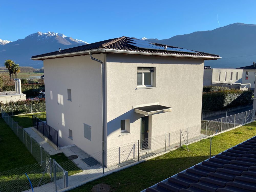 Case unifamiliari in vendita a Cugnasco - Bild 1