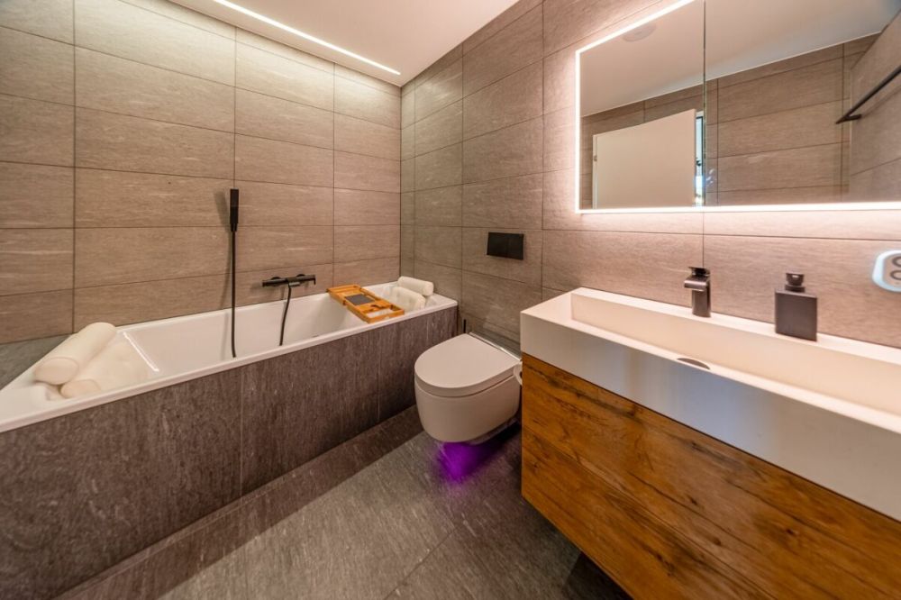 3.5-Zimmer-Gartenwohnung an ruhiger Lage in Amriswil mit Blick ins Grüne (Landwirtschaftszone) - Badezimmer