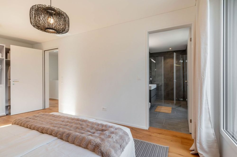 5.5-Zimmer-Doppeleinfamilienhaushälfte in kinderfreundlicher Umgebung -  Bild 12