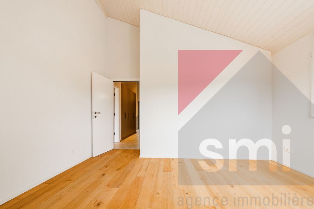 Neue 5-Zimmer-Villa mit 50m2 Wohnbereich! - Chambre étage