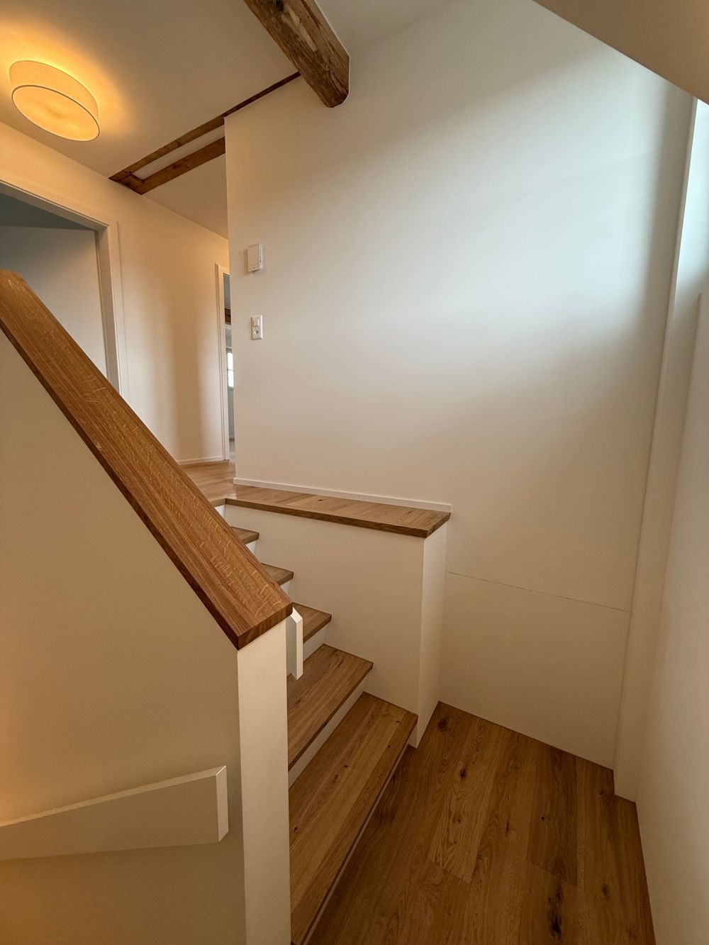 NEUWERTIGE: 3-Zimmerdachwohnung – Vintage-Style trifft auf modernen Komfort -  Bild 11