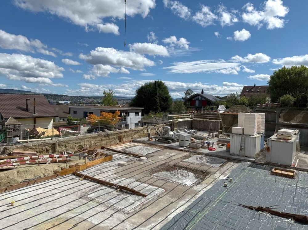 ATTRAKTIVES WOHNEN MIT WEITBLICK; 4 1/2 Zimmer Attikawohnung -  Bild 8