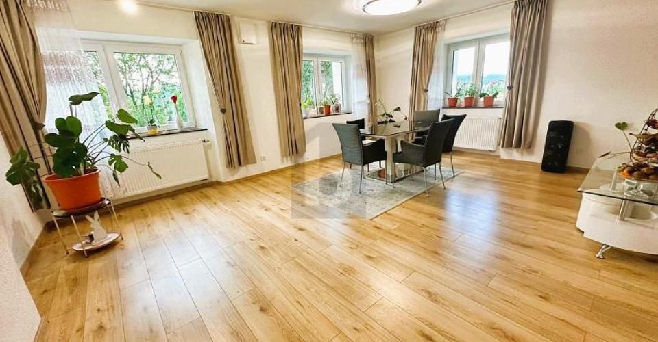 HOCHWERTIG KERNSANIERT AN RUHIGER LAGE - Appartement 4.5 pièces - image - 2