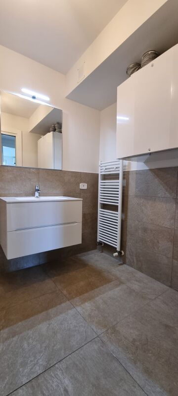 Modern und strategisch gelegene 4.5-Zimmer-Wohnung in Sant'Antonino – Perfekt für alle, die Komfort und Lebensqualität suchen -  Bild 9