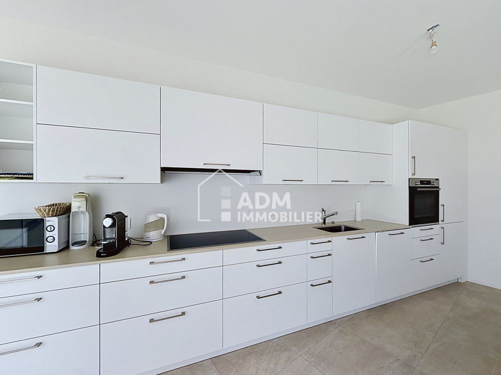 Saillon,  appartement 4.5 pièces rez avec jardin privatif de 243 m2 - Cuisine