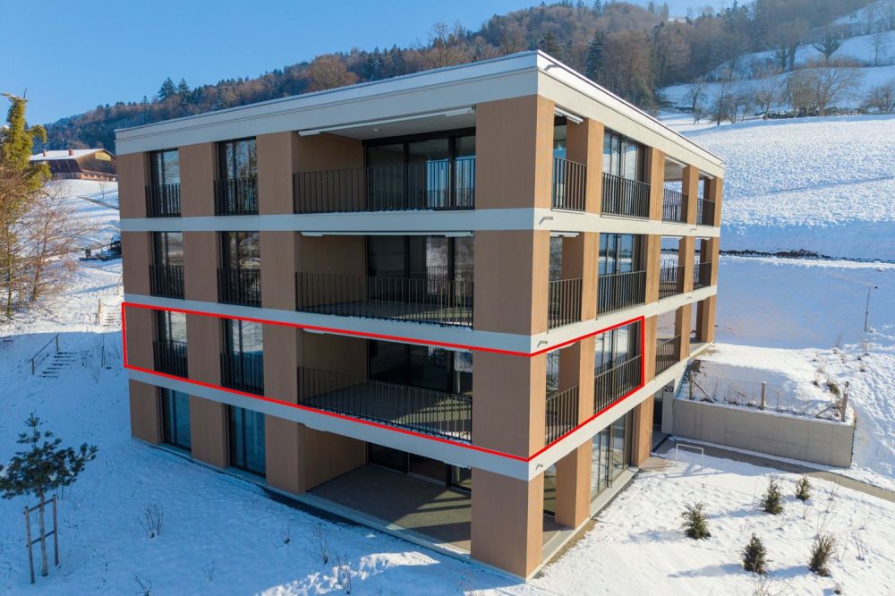 Premium 4.5-Zimmer Etagenwohnung mit schöner Aussicht - Exklusive 4.5-Zimmer Etagenwohnung an ruhiger Hanglage