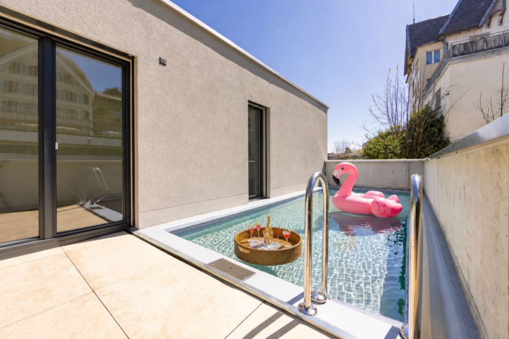 PANORAMA-ATTIKA MIT BODENSEESICHT & PRIVATEM POOL, WOHNEN AUF HÖCHSTEM NIVEAU -  Bild 1