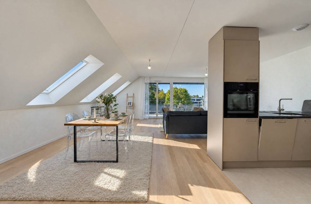Spacieux duplex neuf au coeur du village - Séjour et cuisine ouverte