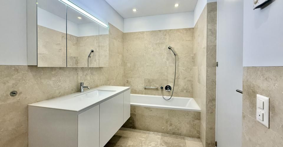 3776 LUXURIÖSE WOHNUNG MIT TEILWEISEM SEEBLICK – ZWEITWOHNUNG - Appartement 3.5 pièces - image - 10