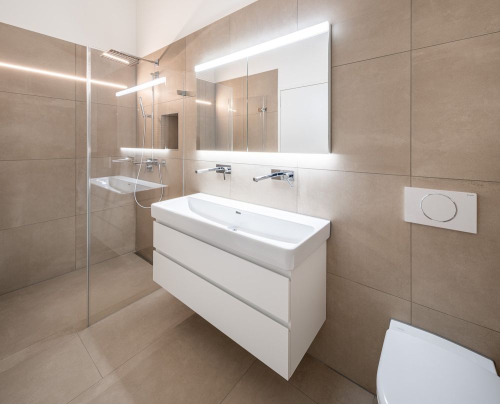 2.5 Zimmer Dachgeschoss Wohnung mit Loggia -  Bild 9