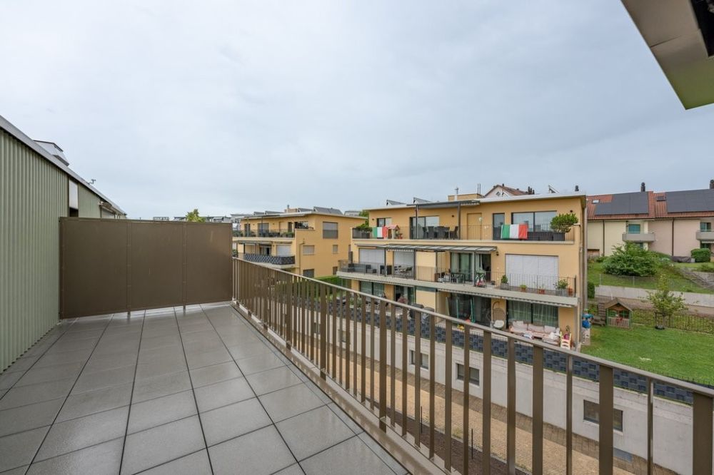 Grosszügige 3.5-Zimmerwohnung in Brüttisellen - Terrasse.jpg