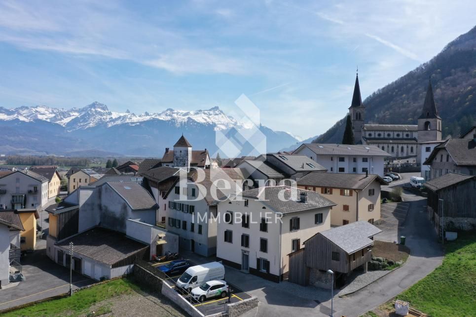 Duplex de 4.5 pièces + parcelle de 405 m2 -  Bild 1