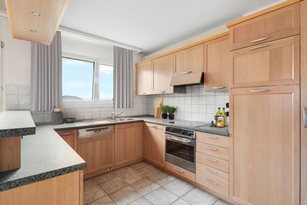 Wohnung mit herrlicher Aussicht - Erstvermietung nach Totalsanierung - Küche