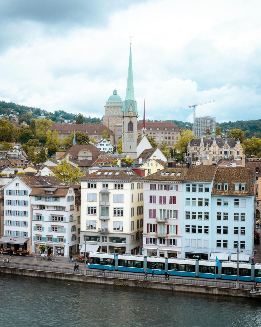Zentrales, möbliertes Studio mit Balkon zum Innenhof in Zürich Wiedikon -  Bild 11
