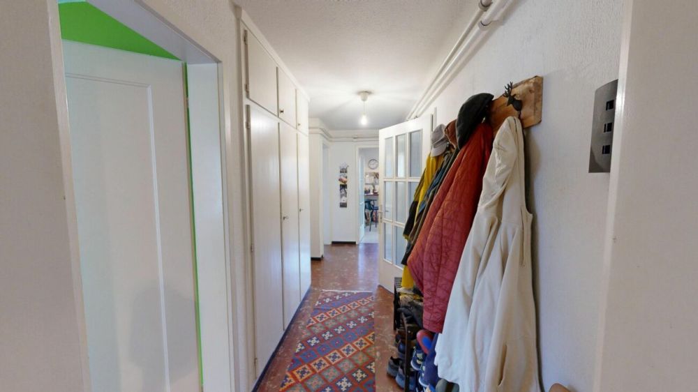 2-Familienhaus mit Potenzial an attraktiver Lage in Wettingen - Flur 2 (EG)