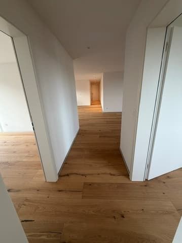 DIE LETZTE 4.5-ZIMMER WOHNUNG MIT 2 BALKONEN IM KERN VON SCHMITTEN -  Bild 8