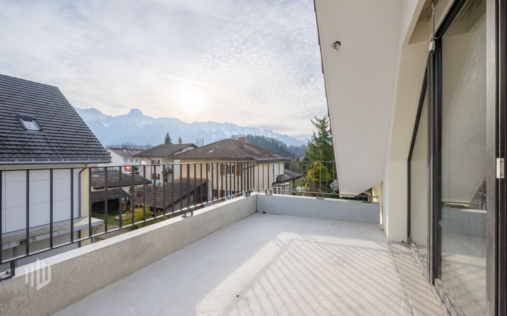 ImmoWyss -  Premium Neubau-Dachwohnung mit edler, feiner Gestaltung - Terrasse mit Sicht zum Stockhorn