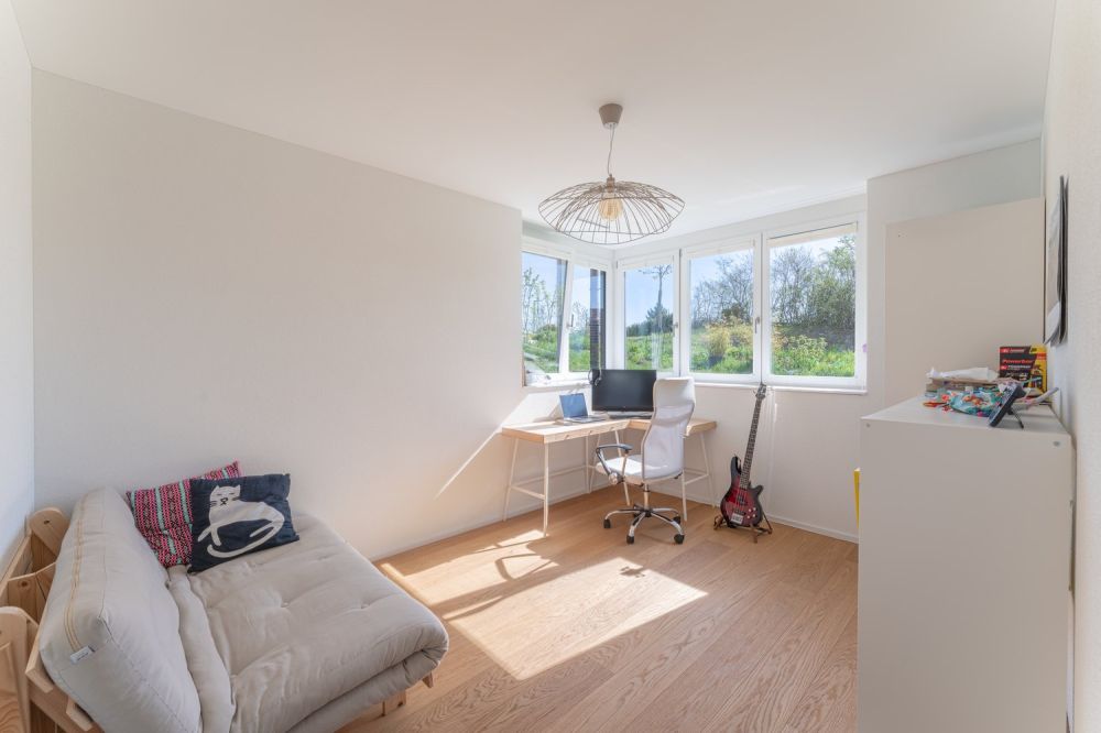 Exklusive 4½ Zimmer-Minergie-Maisonette-Wohnung an familienfreundlicher Lage mit gemütlichem Garten -  Bild 10