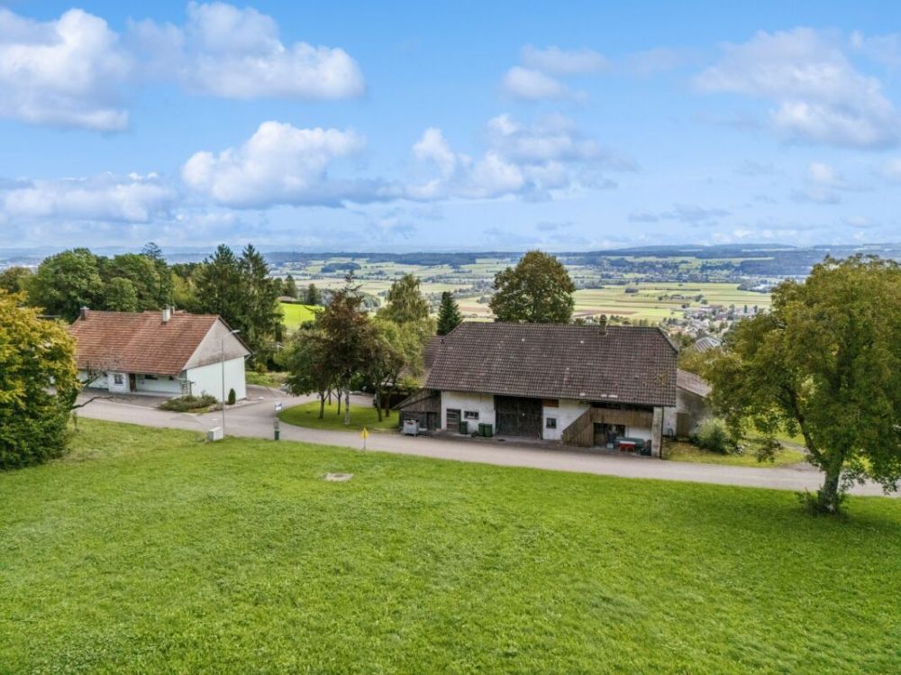 Bauland mit Altbauliegenschaft in Bettlach mit vielseitigen Nutzungsmöglichkeiten - Erhöhte Lage