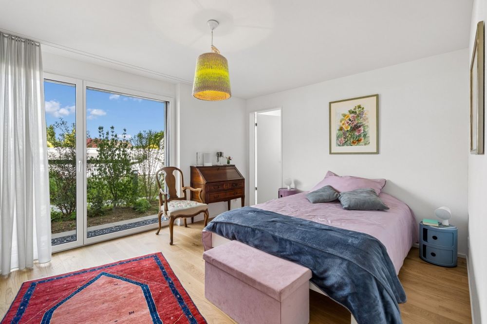 Wohnen wie im Einfamilienhaus - 4.5 Zimmer mit riesigem Privatgarten -  Bild 8
