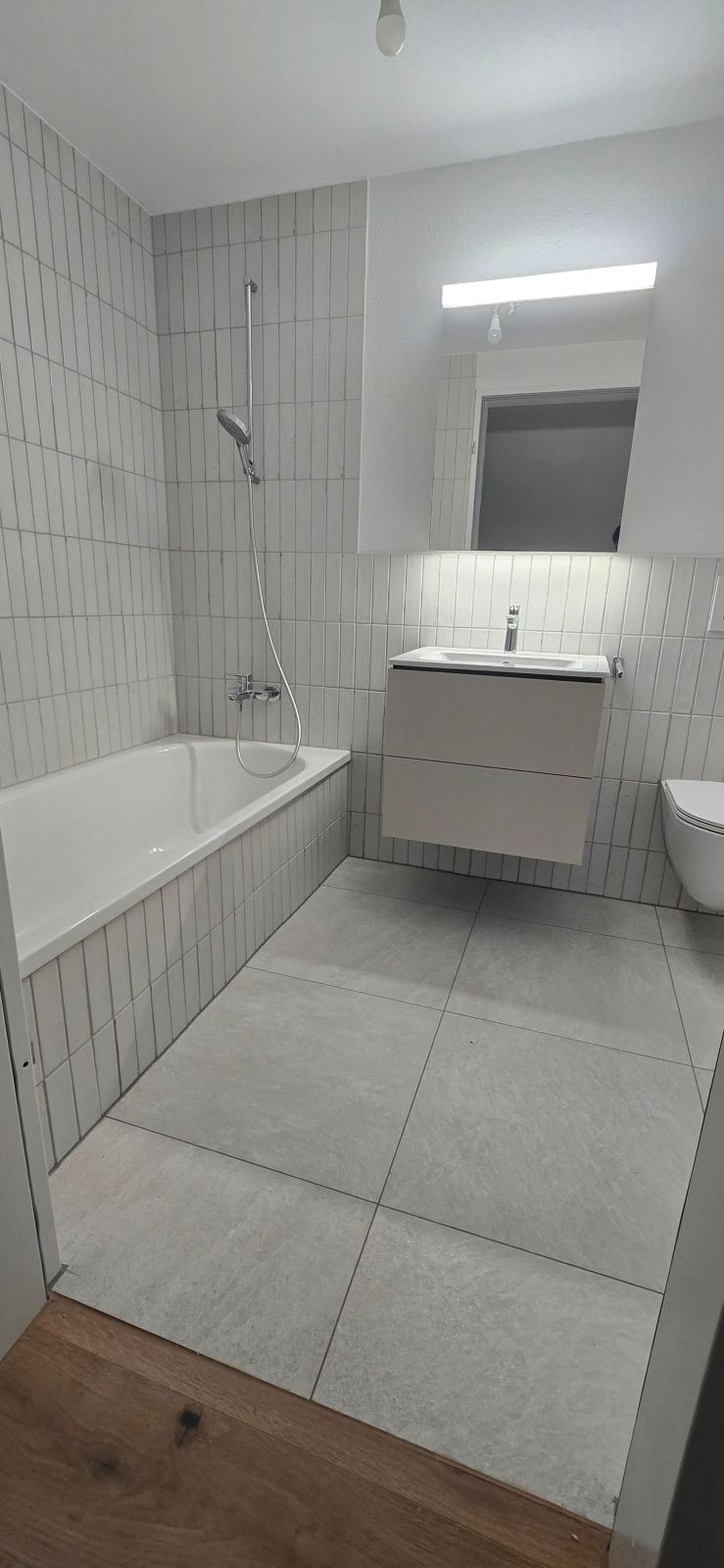 Lichtdurchflutete 3.5-Zimmer-Dachwohnung in Mettmenstetten - Bild 11