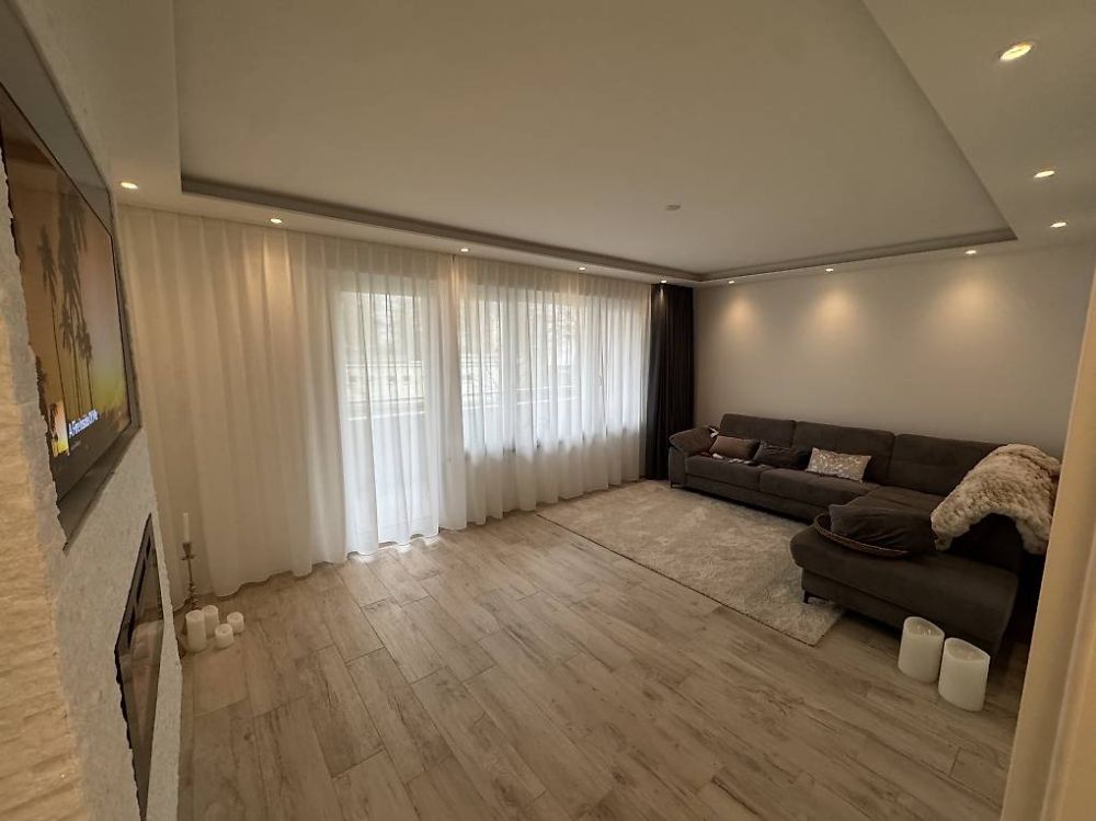 Kernsanierte 3.5-Zimmer-Wohnung mit Panoramablick -  Bild 3